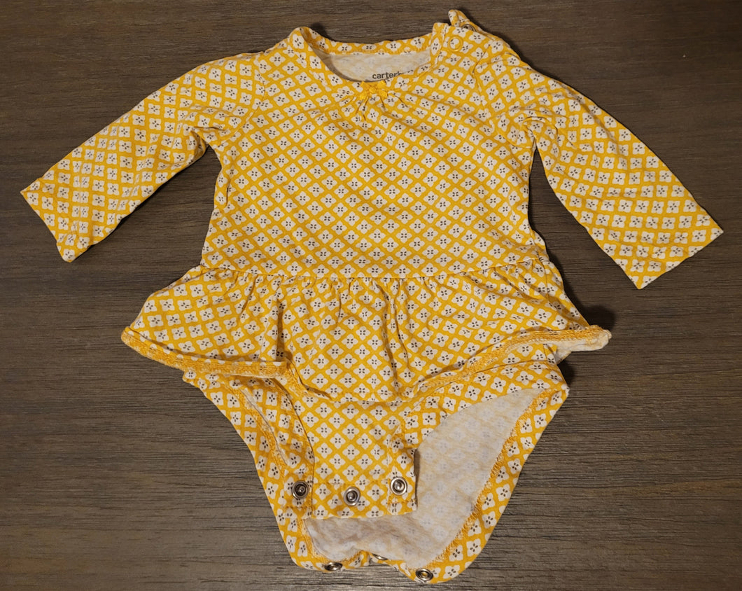 Yellow dress oneise - size Newborn