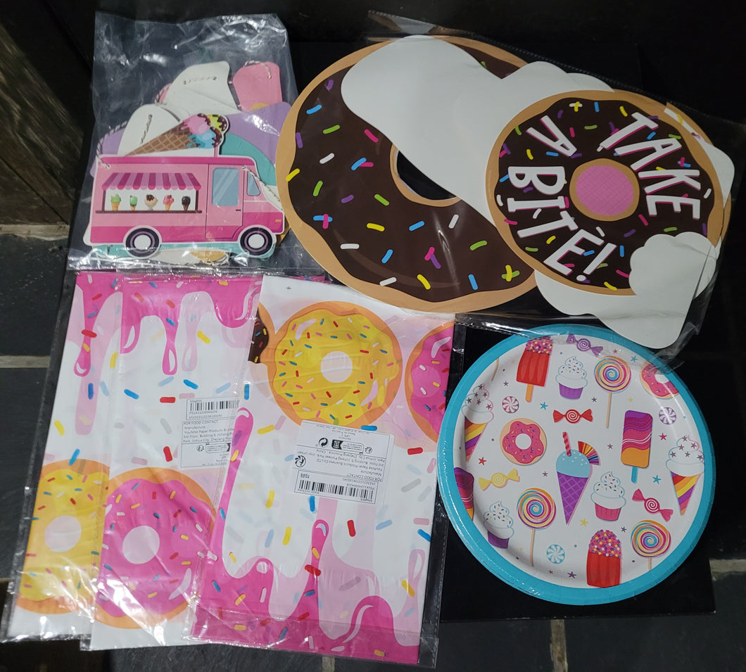 Sweet party supplies 3 table clothes