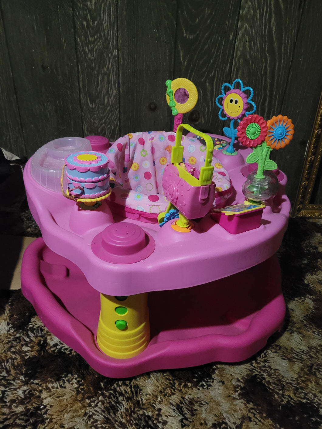 Flower activity saucer