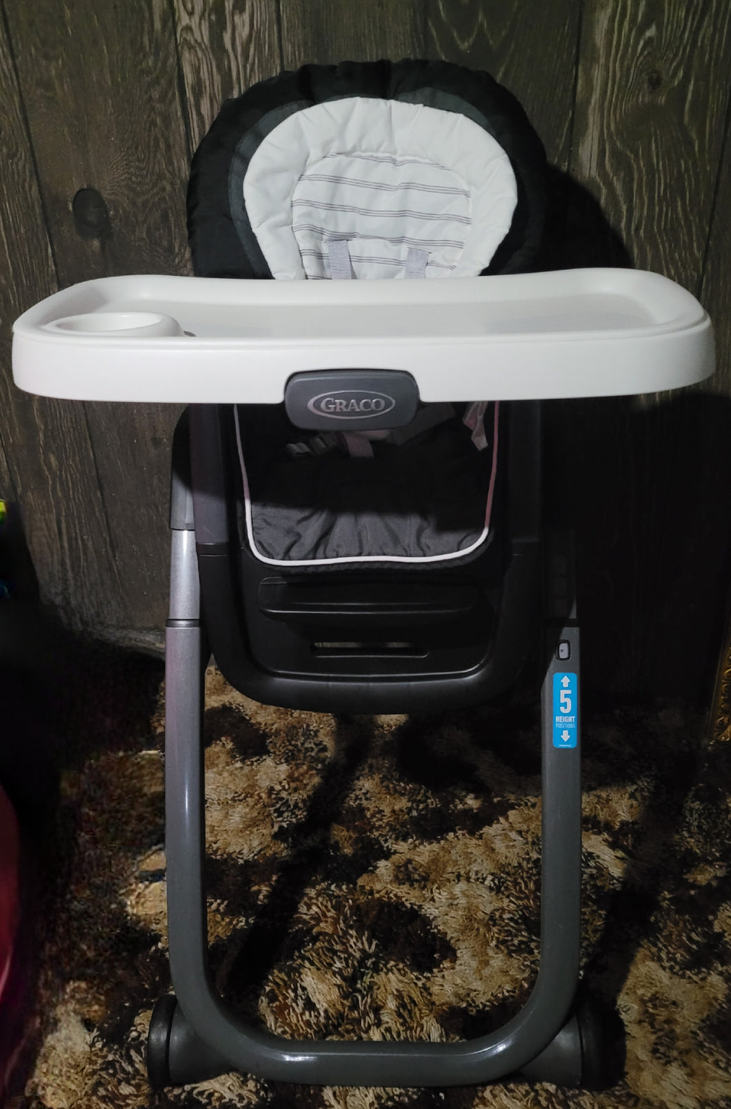 Graco high chair 6in 1,