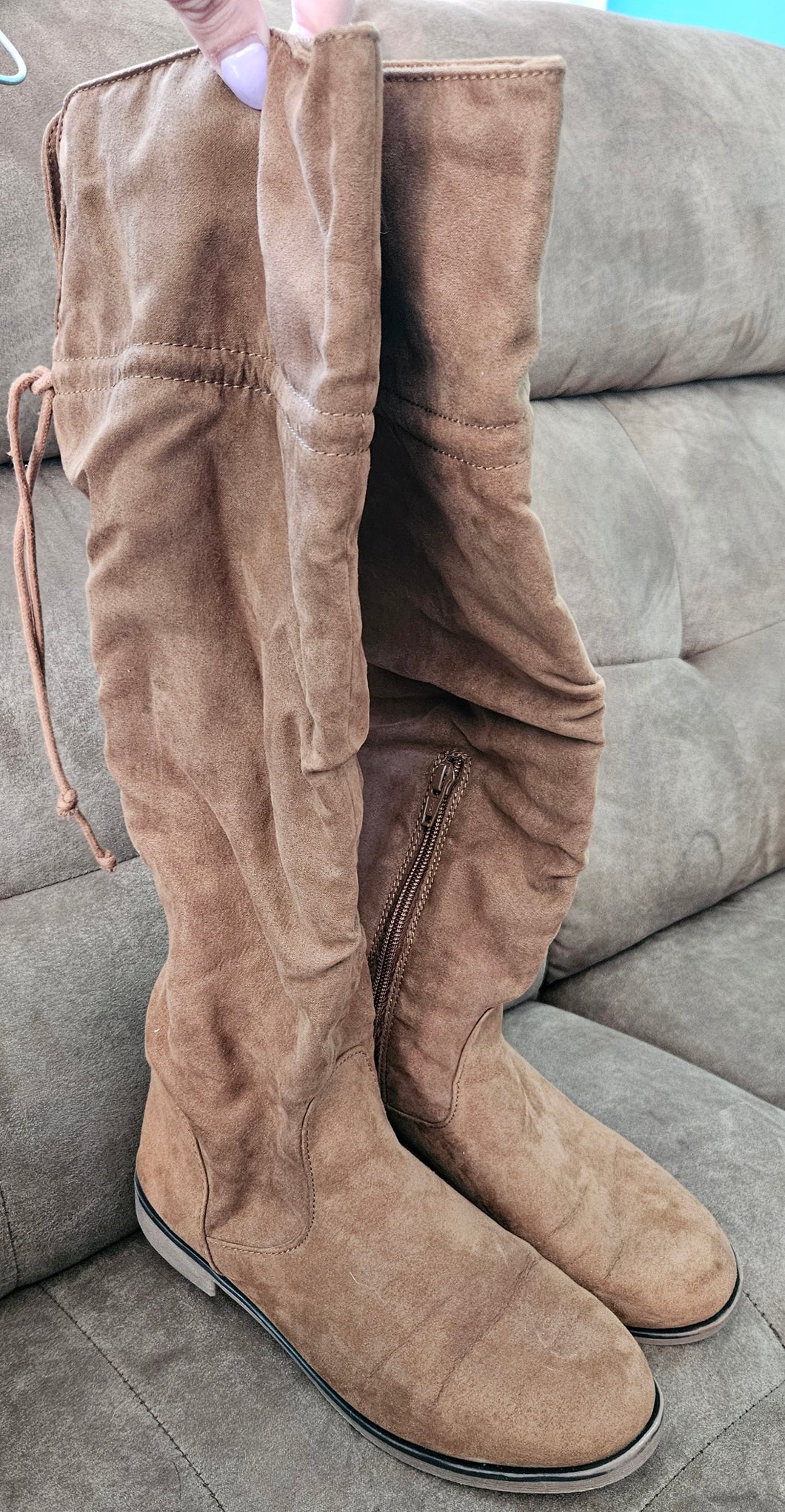 Tall suede brown boots - size shoes-teen 6