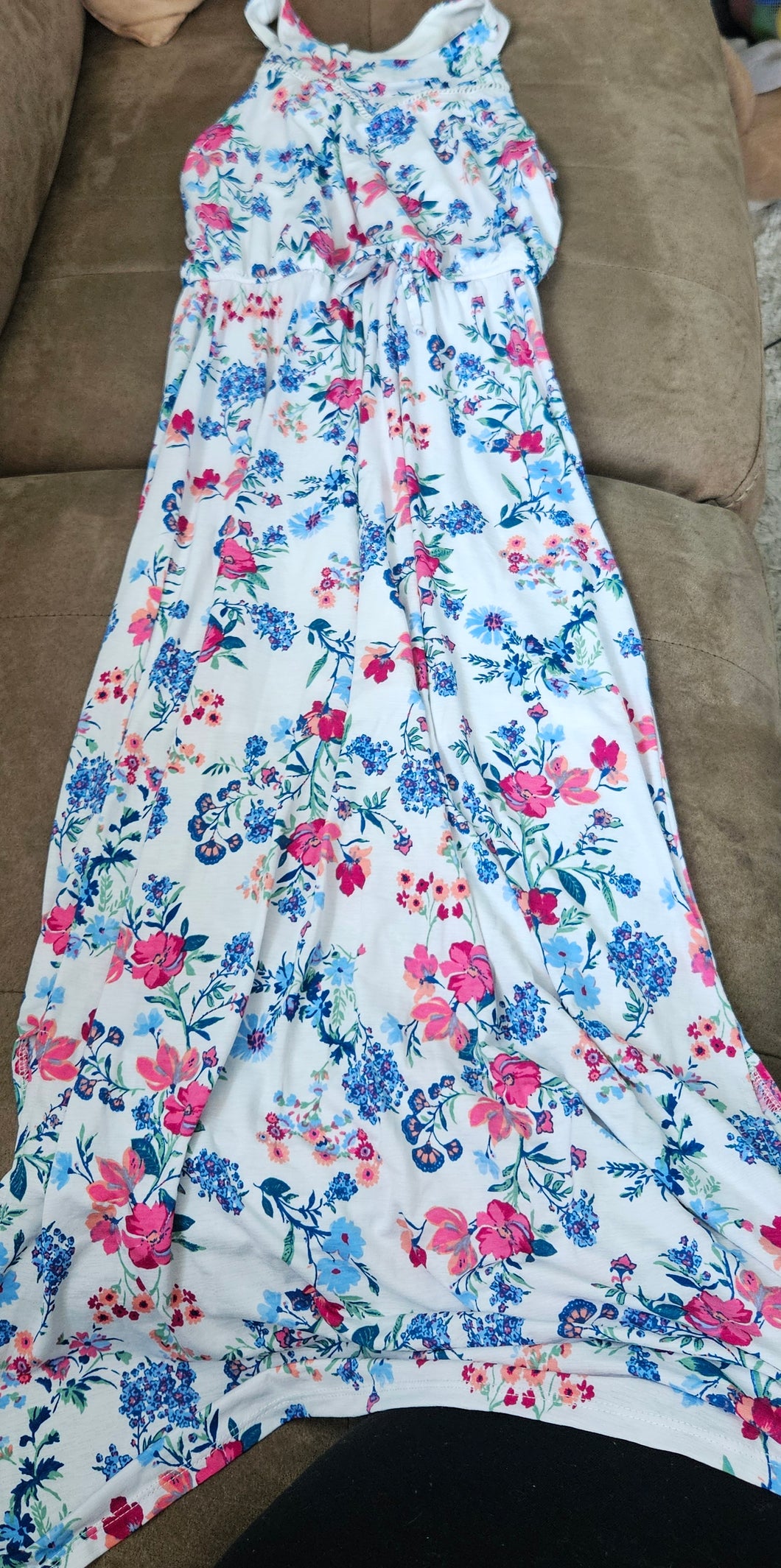 Long white floral dress