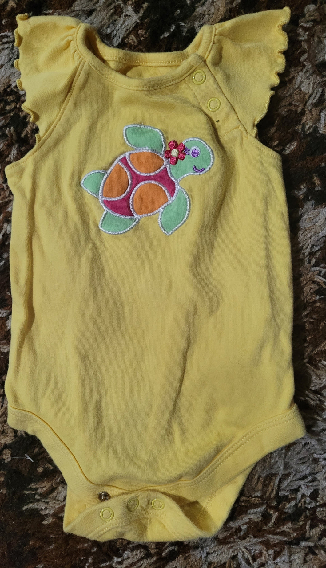 Turtle tank oneise - size 3-6 Months