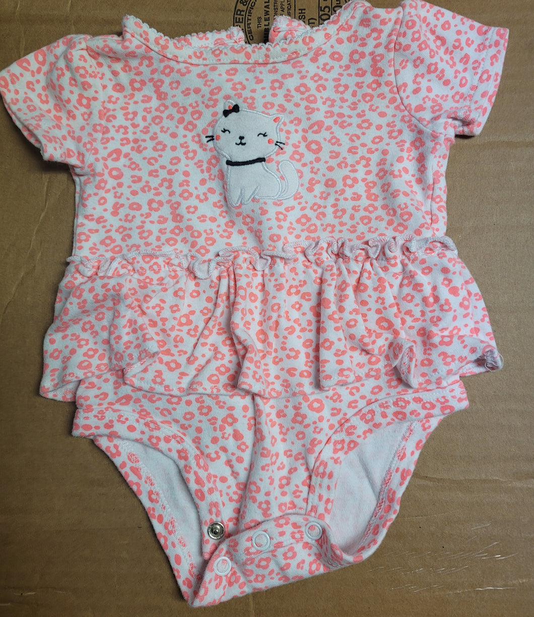 Cheetah cat onesie Pink cheetah print oneis - size 0-3 Months