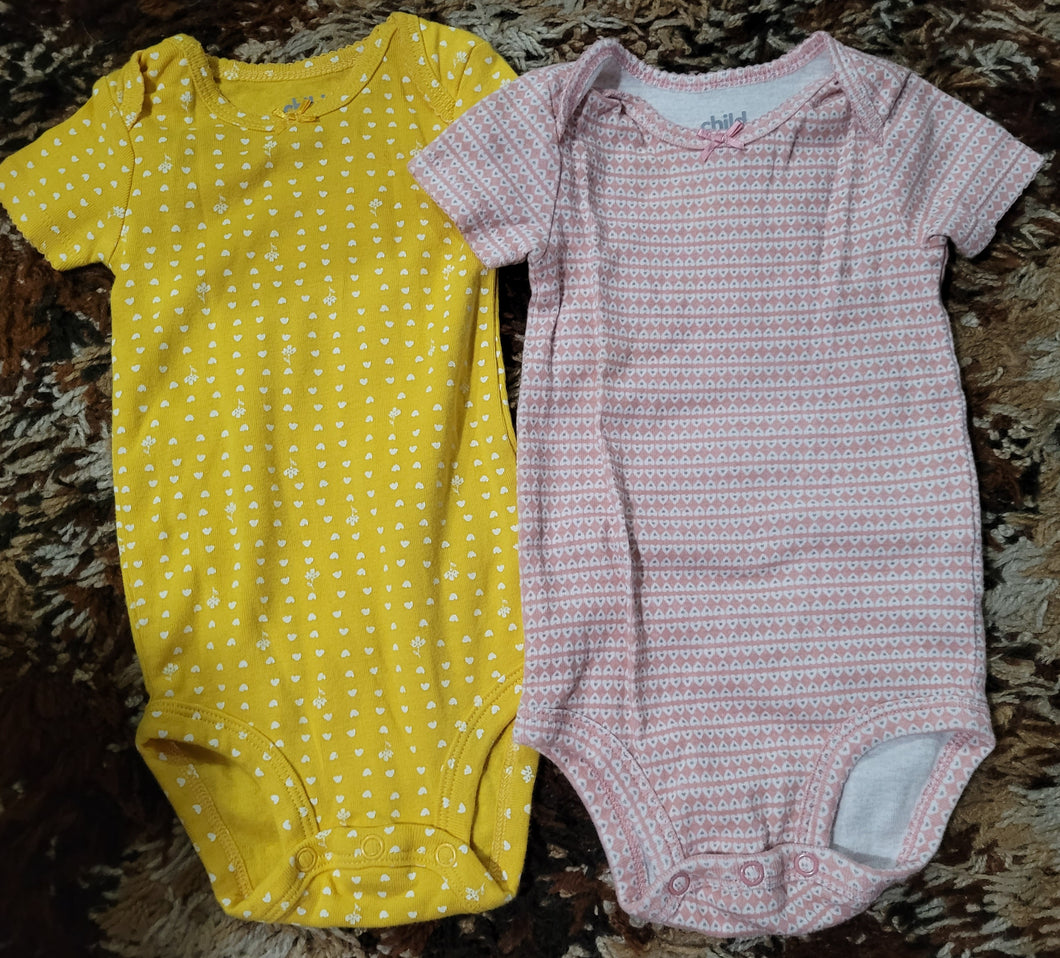 2 heart oneises Yellow & pink - size 3-6 Months