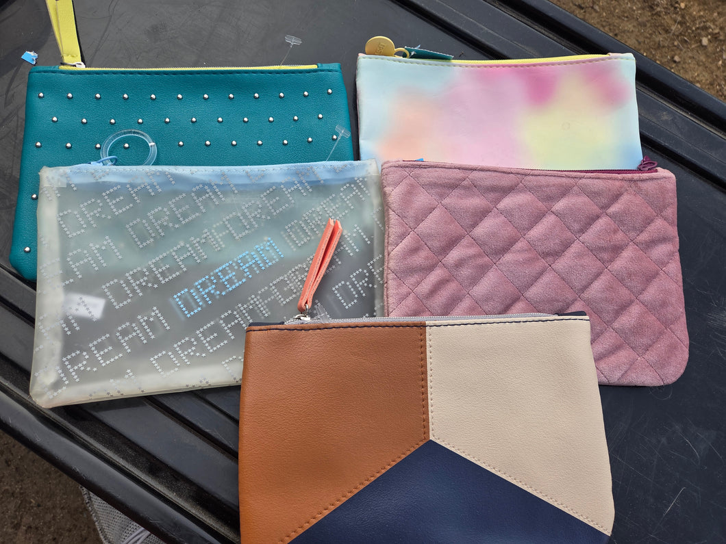 Zipper pouches