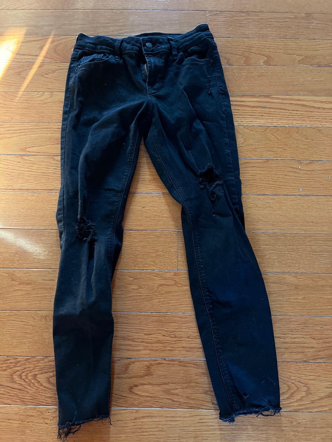 OLD NAVY BLACK JEANS SIZE 2 - size Junior Girls XS (0-1)