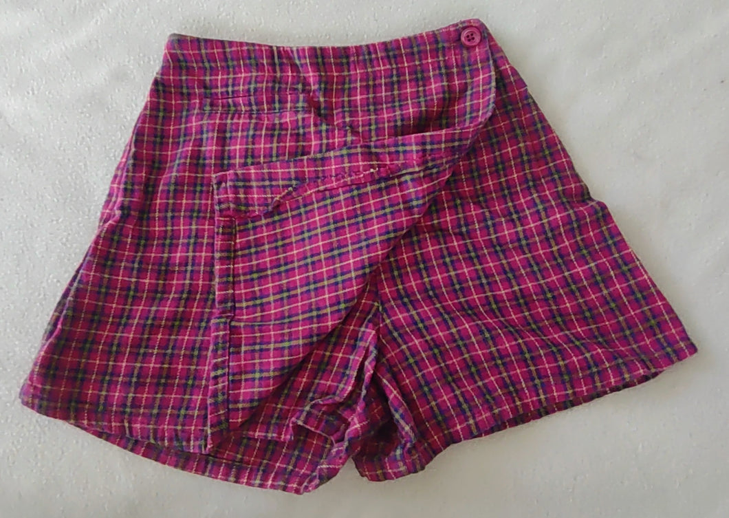 ON flannel skort. Pink w lime / purple plaid. - size Kids 6