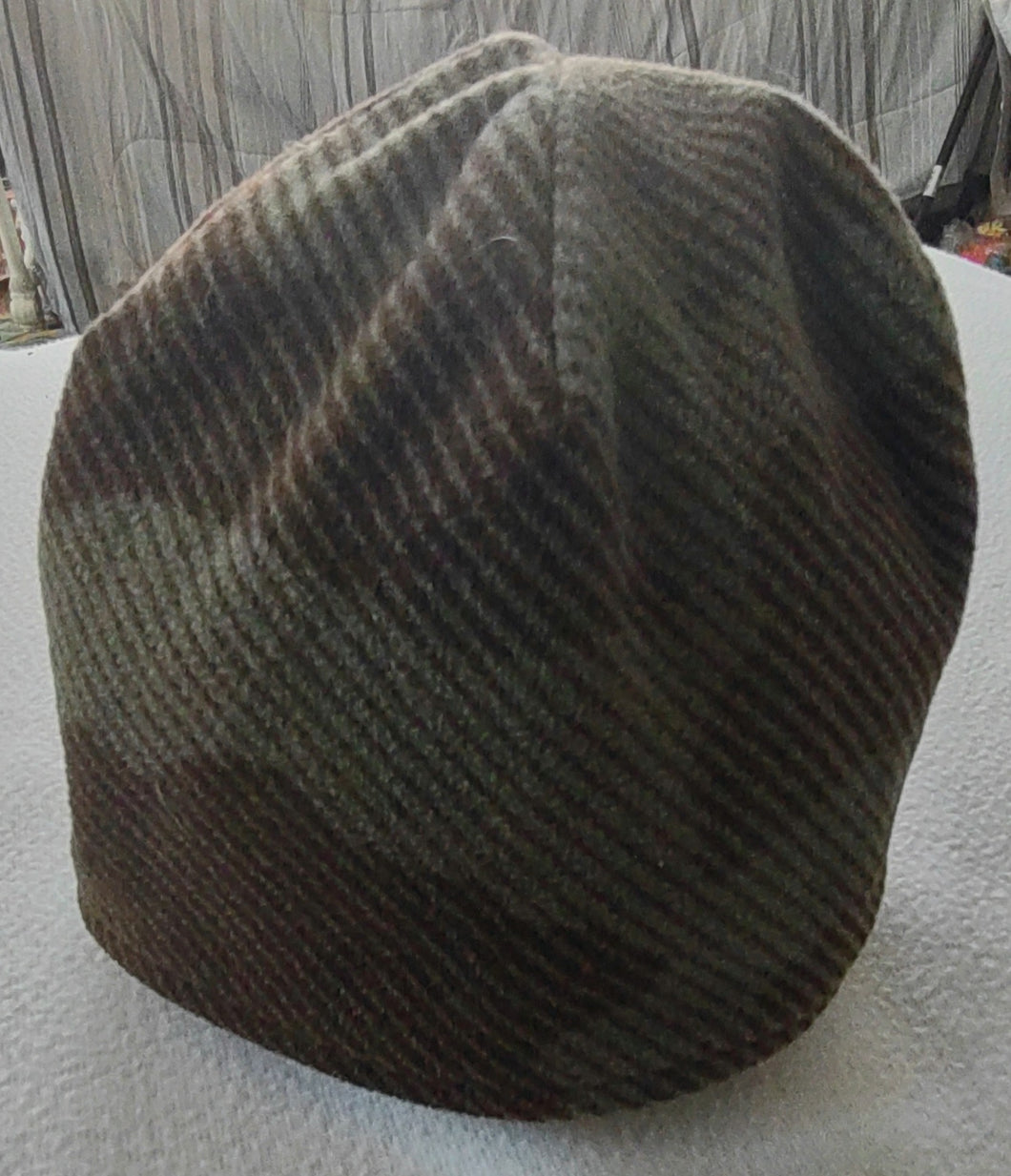 6 yo fleece hat. Brown w / Olive camo.