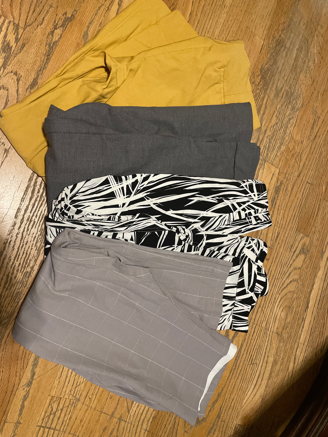 Lot of 4 Dress Pants All size 10 - size Women M (8-10)