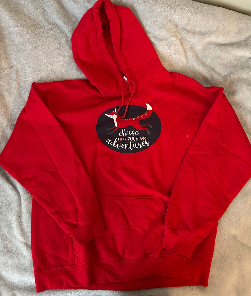 red Hoodie Chase your adventures - size Junior Girls L (11-13)