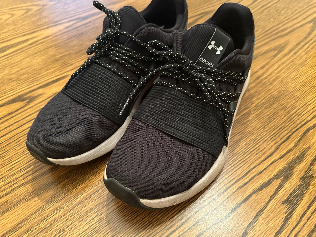 Under Armour black Men's size 10 - size Shoes-Men 10