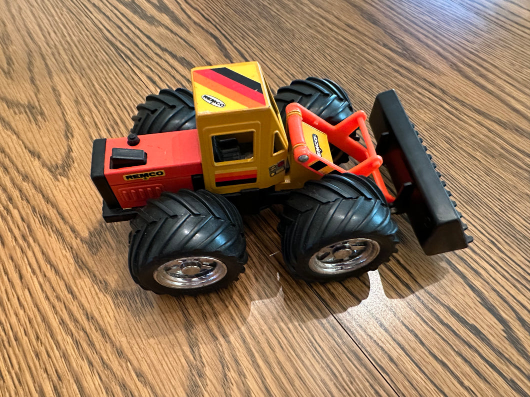 Remco Tractor