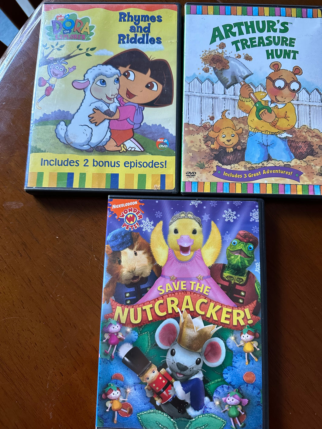 DVD 3 Dora/Arthur/ Wonderpets