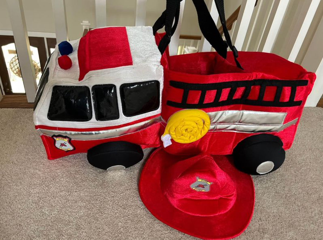 Hanna Andersson wearable FirTruck and hat SIZS OS - size 4T/4