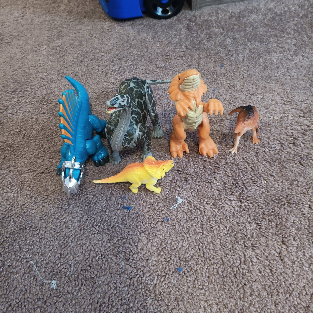 5 dinos