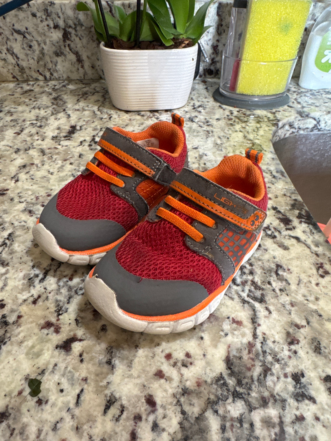 Light up Sneakers - size Shoes-toddler 5