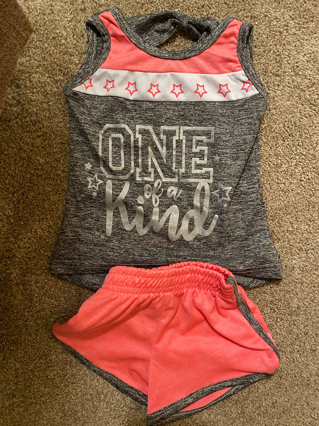 G 2pc gray/pink sporty tank & shorts - size 18 Months