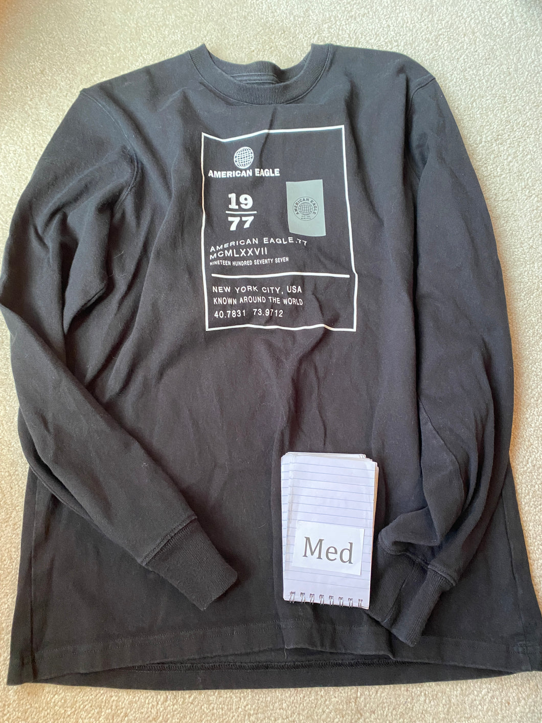 B black Amer Eagle LS Not faded, bad lighting - size Mens M