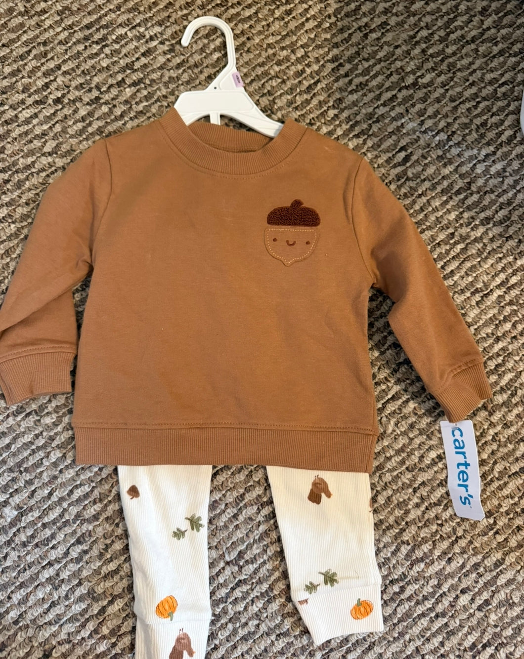 Brand new Carter's - size 9 Months