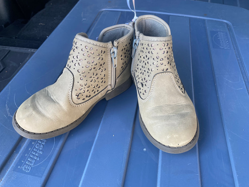 grey ankle boots - size shoes-youth   10