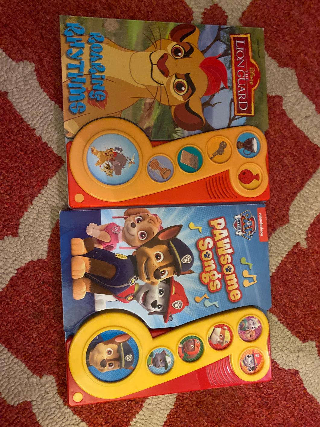 Singing books Paw patrol, lion king