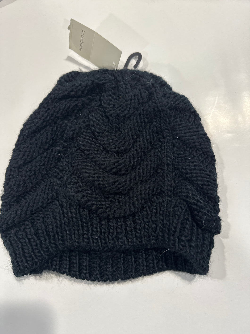 New winter black knit Liz Claiborne hat
