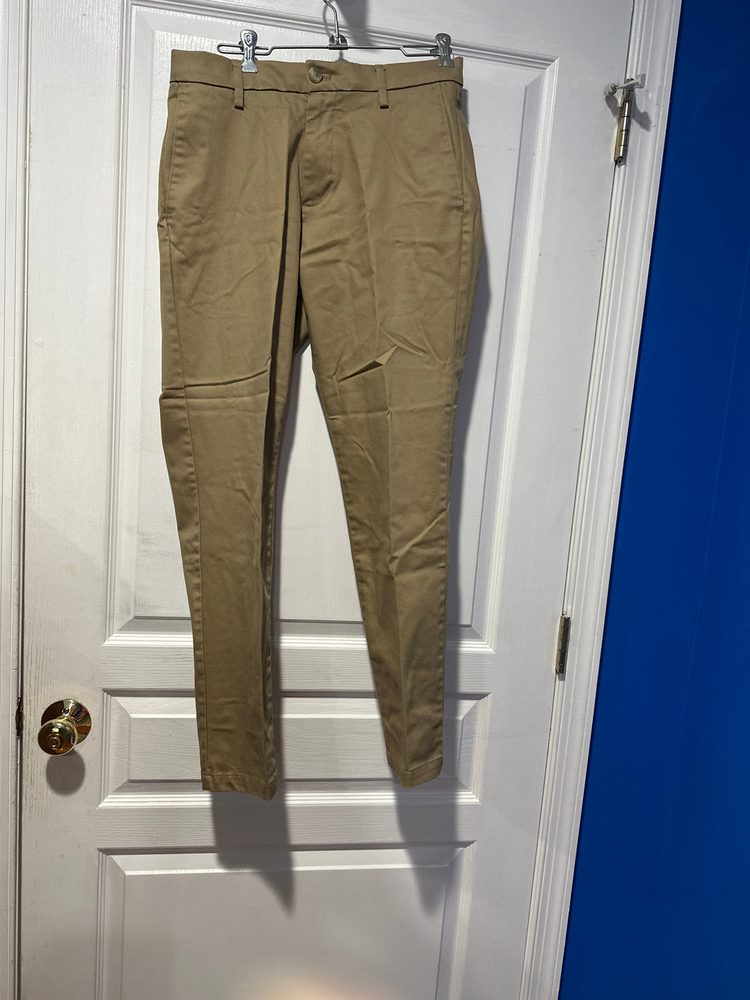 Dockers khaki slim 30W x 30L - size pants 28-30