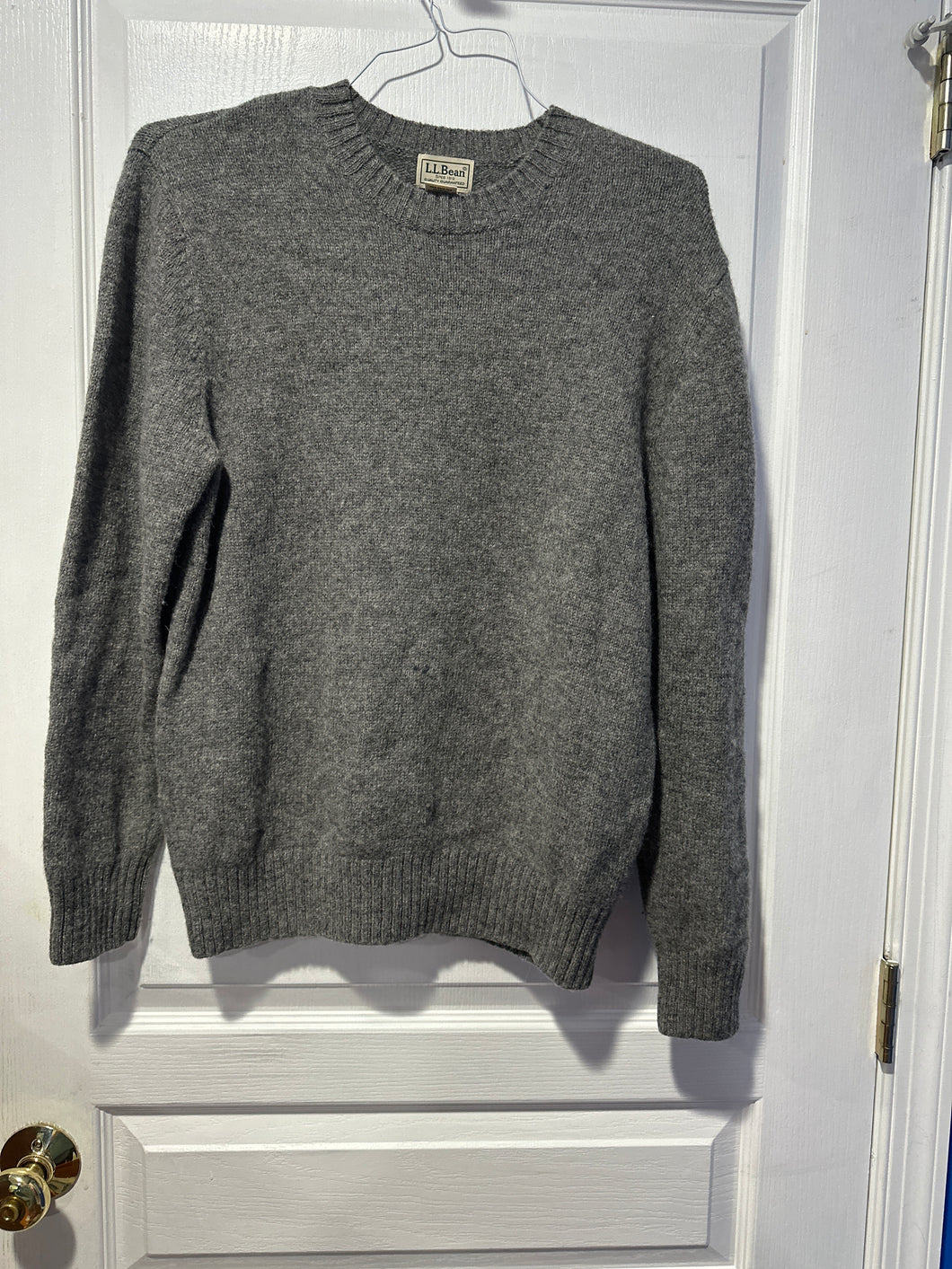 LL Bean 100% Shetland Wool gray sweater - size Mens M