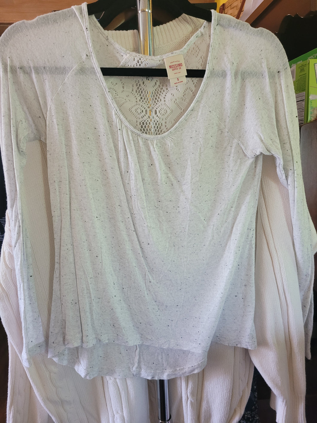 Mossimo white w/black Specks-low cut-L/S - size Women S (4-6)