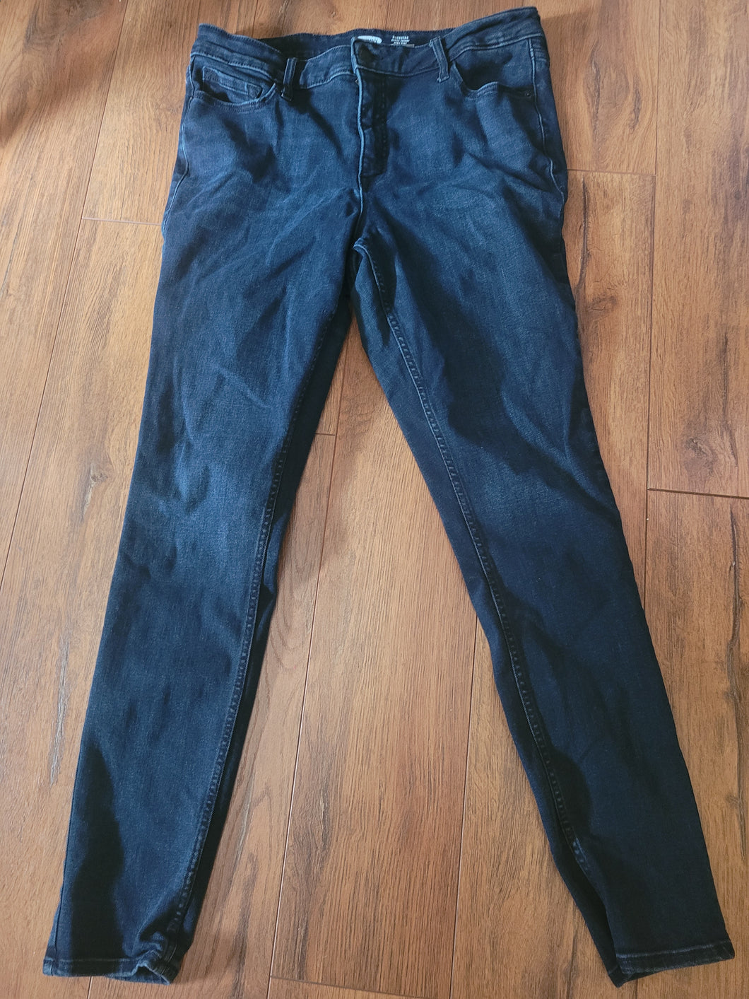 Old Navy Long Jeans Rockstar super skinny - size Women XL (14)