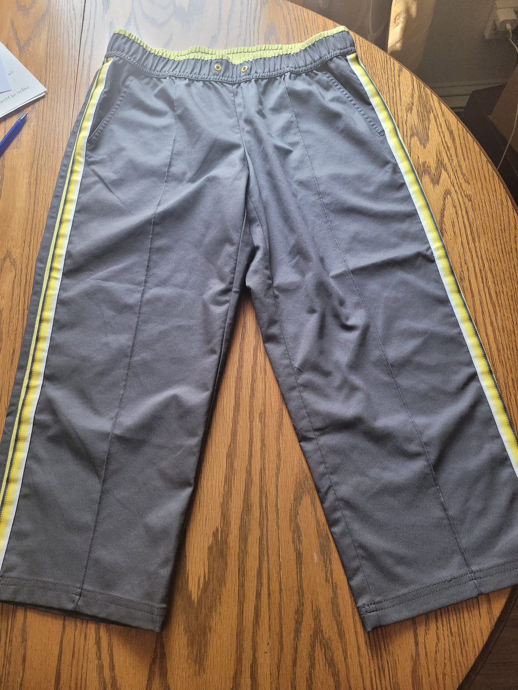 Grey w/yellow stripe Capri-no Waistdrawstring - size Women S (4-6)