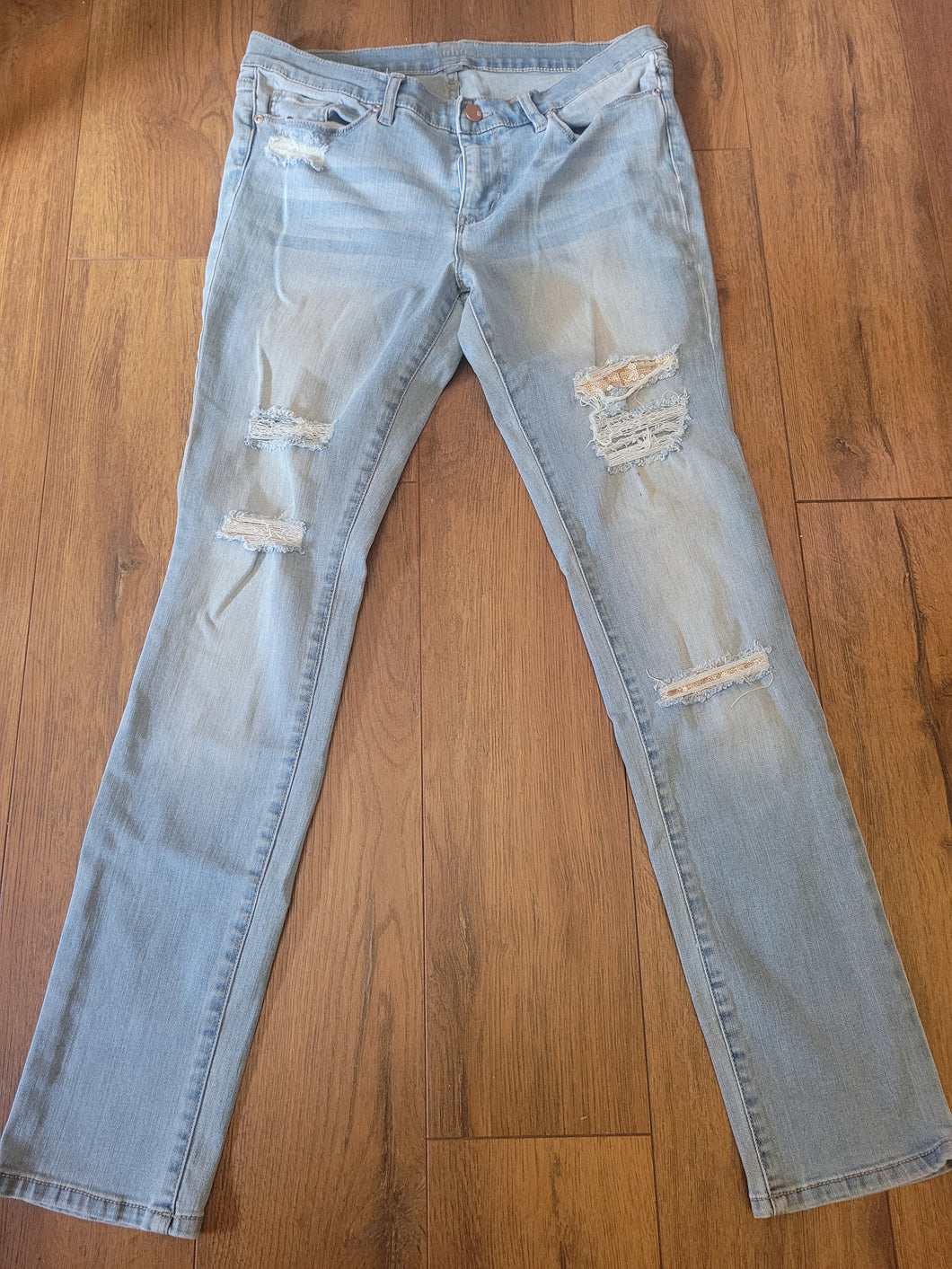 Soho Skinny Distressed Ripped Jeans - size Women M (8-10)