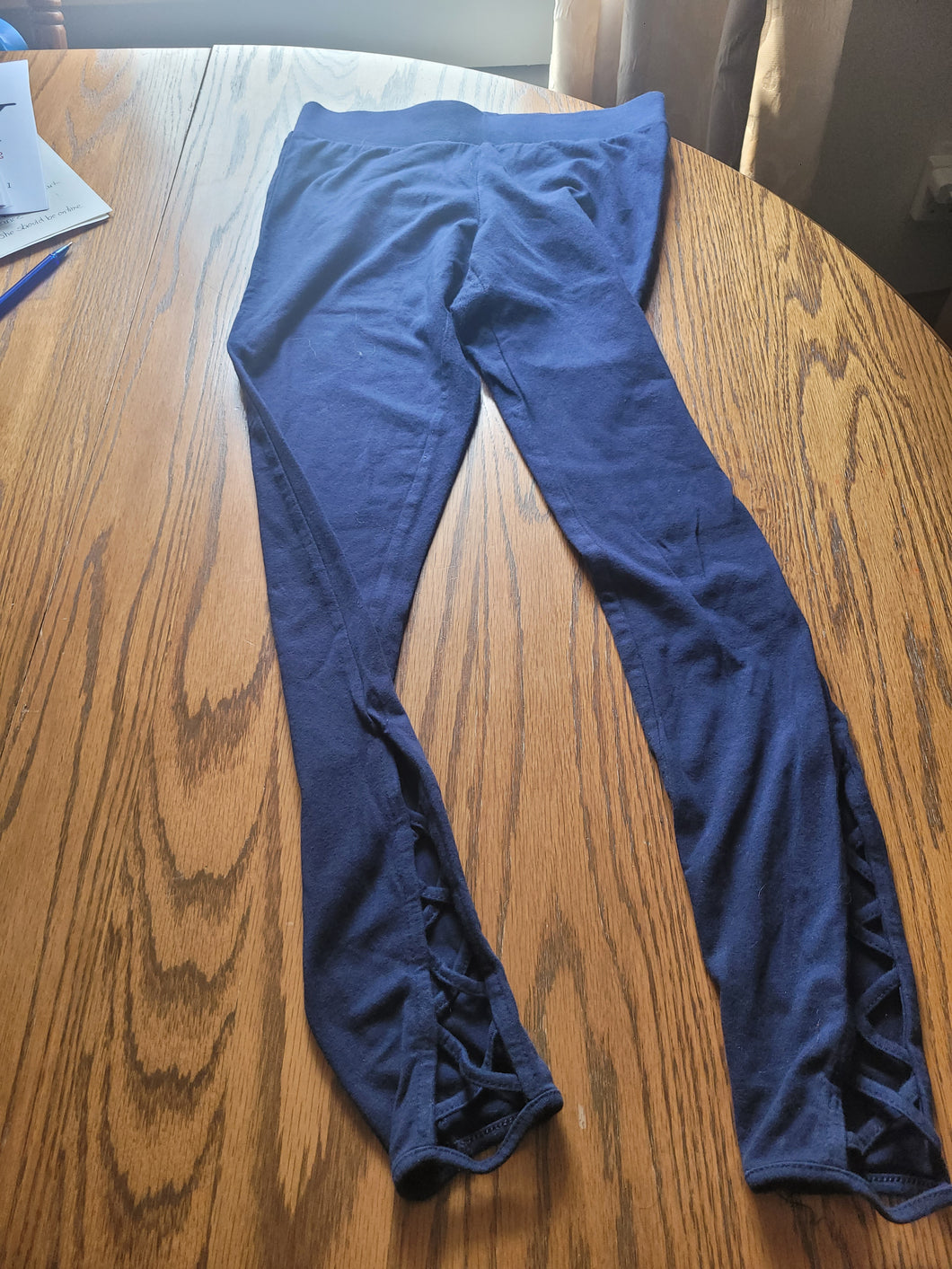 Old Navy Dark Blue Leggings-crosses bottom - size Women S (4-6)