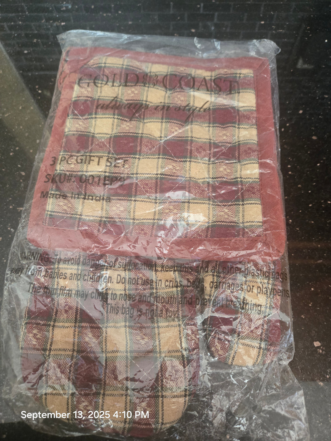 Gold Coast Plaid 3pc New Potholder Gift Set