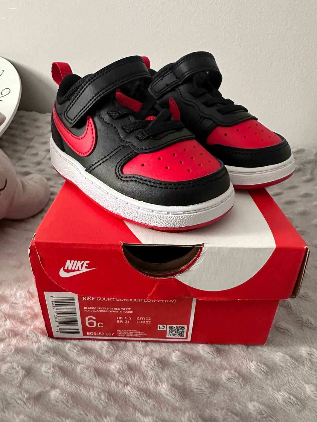 New nike sneakers Brand new in box - size Shoes-toddler 6
