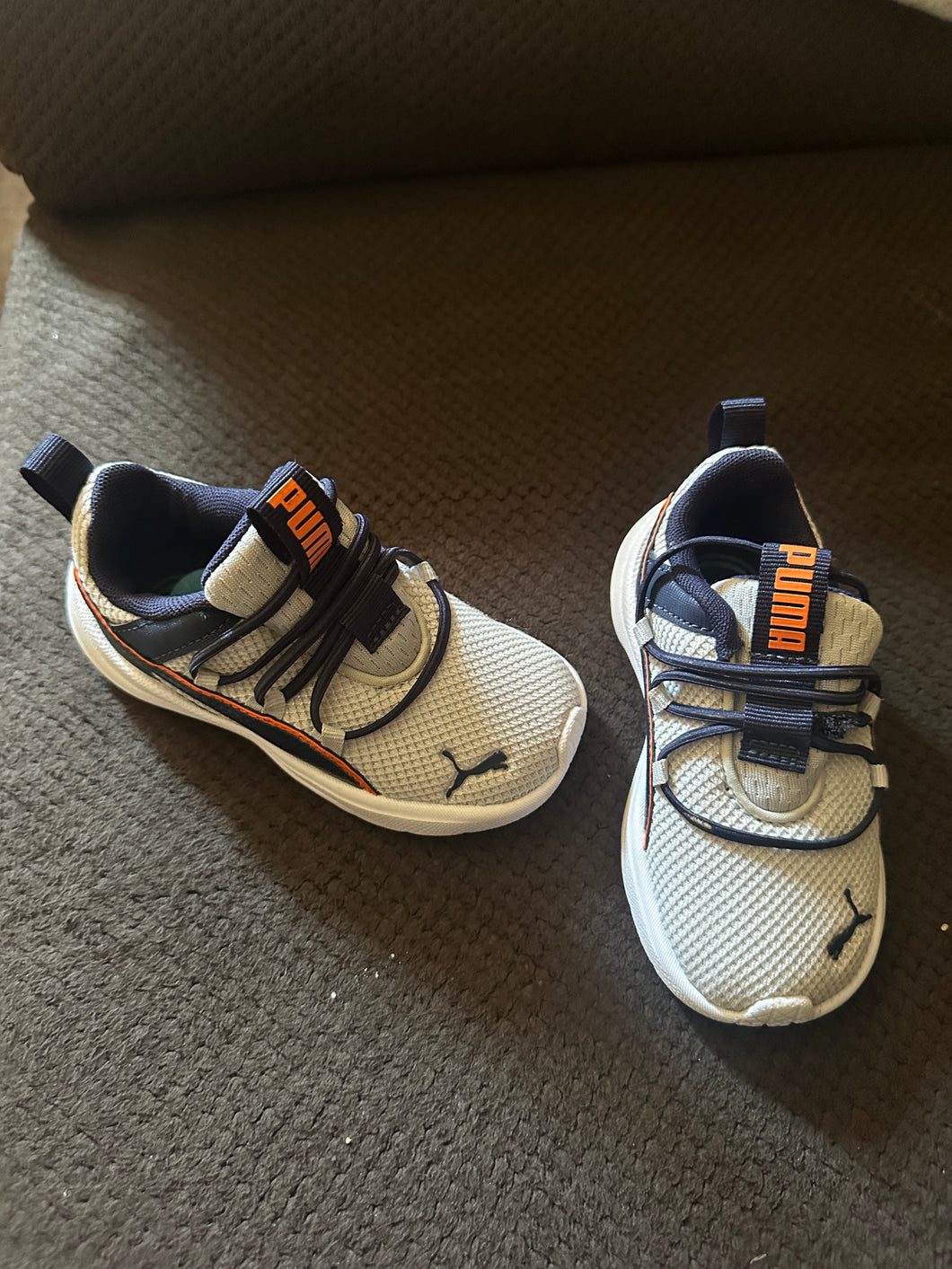 Puma Sneakers Worn once - size Shoes-toddler 6