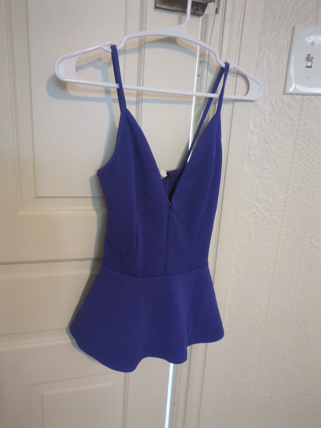 Purple top - size Women XS (0-2)