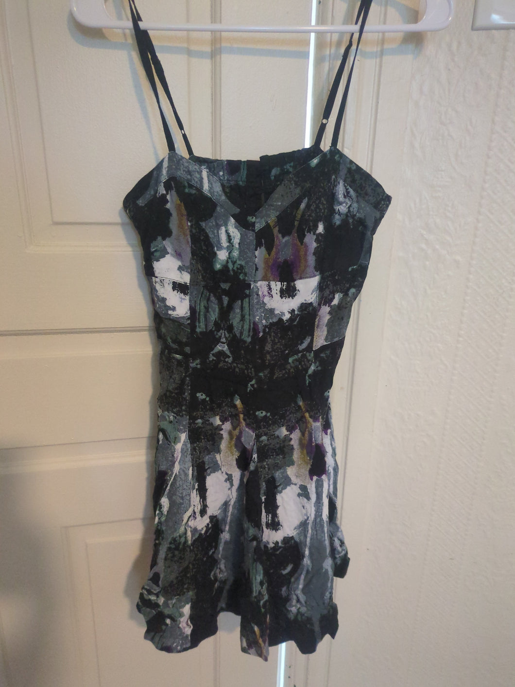 Dress - size Women S (4-6)