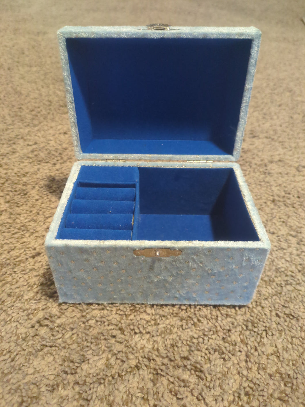 Jewelry box
