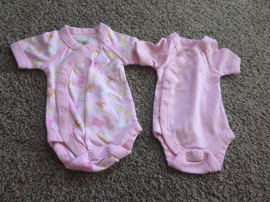 2 onesies pink - size 0-3 Months