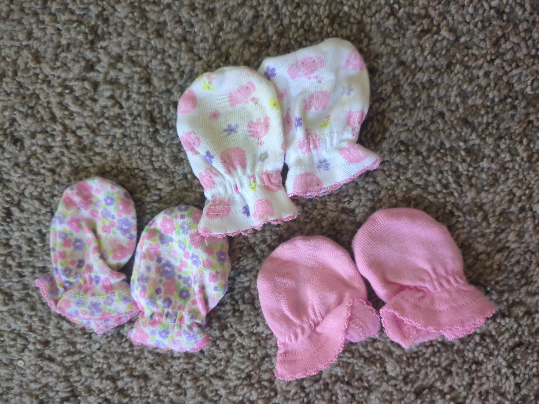 Mittens 3 pairs - size Newborn