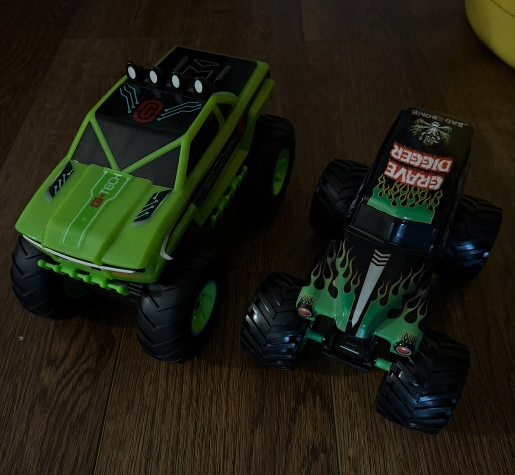 2 Monster jam trucks
