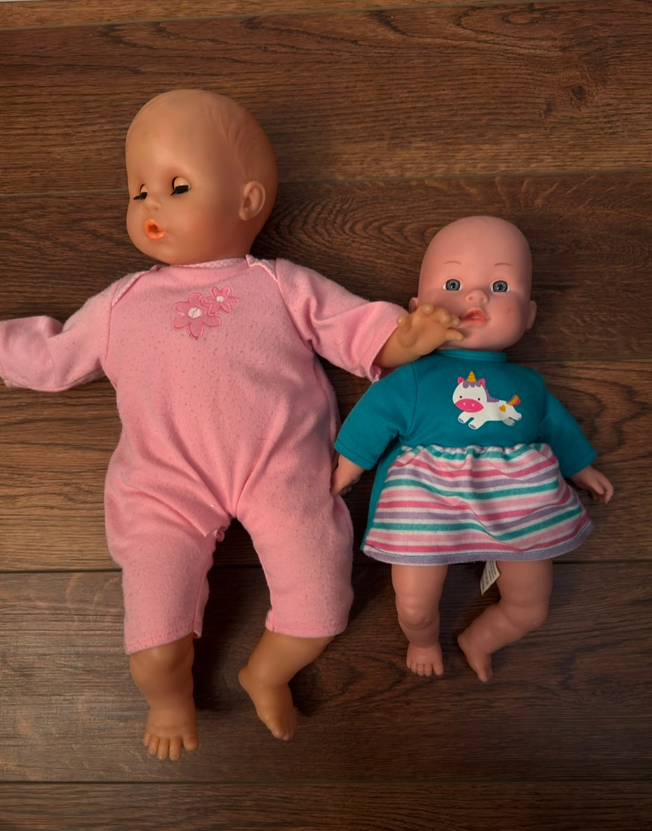 2 baby dolls