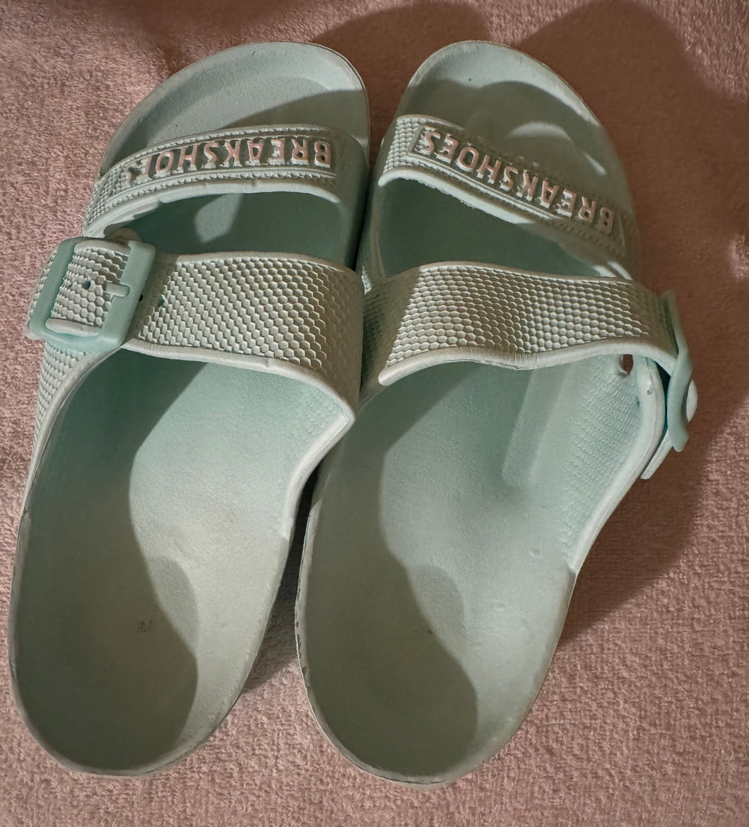 Youth 1/2 summer Sandals - size Shoes-youth  1