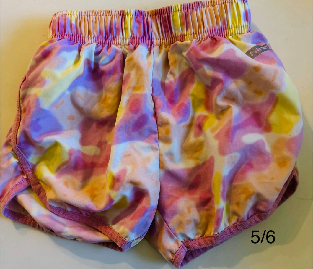5/6 girls sport shorts - size Kids 6