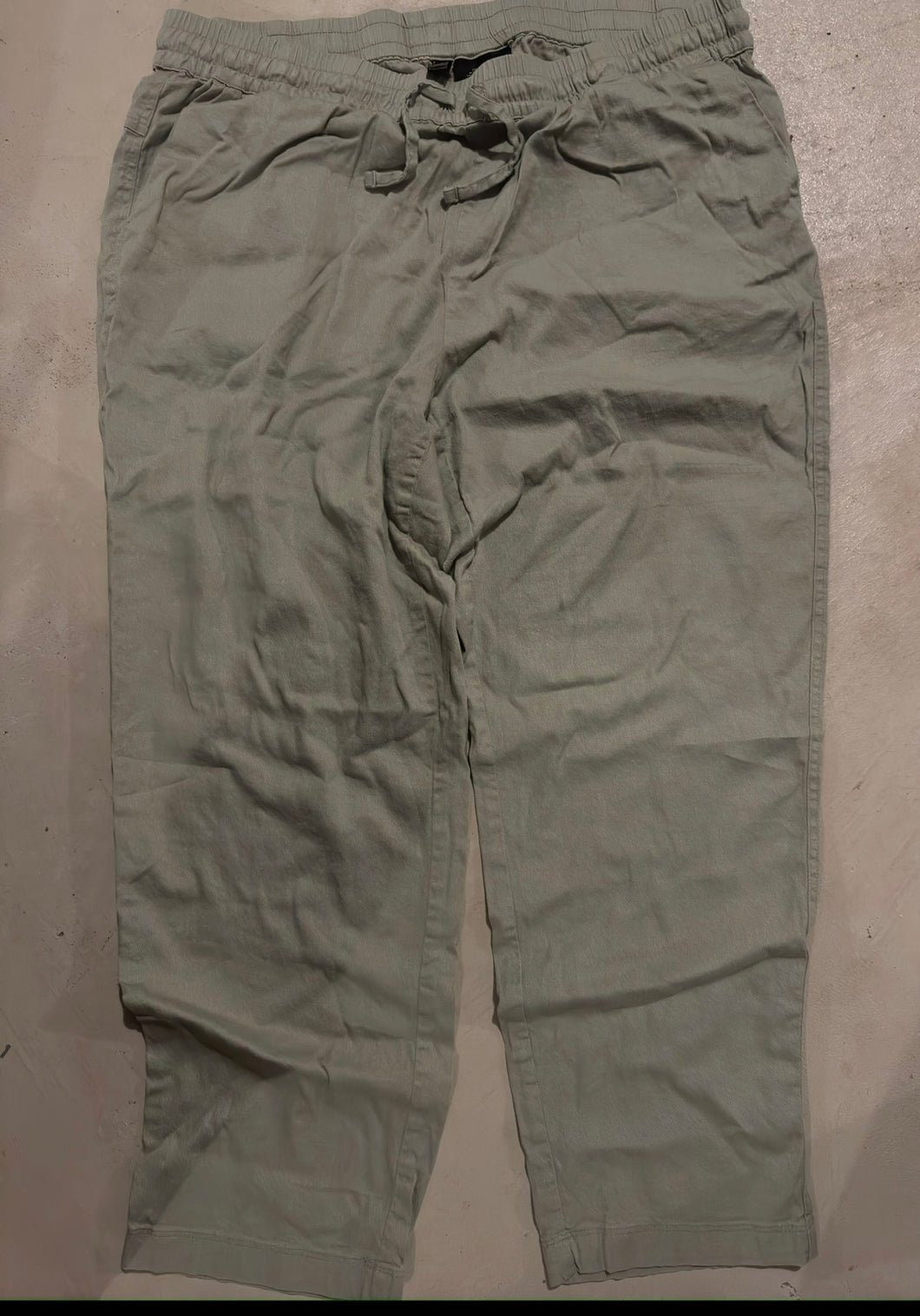 Sage green pants Size XL - size Women XL (14)